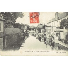 CPA - NEMOURS - La Rivière Des Petits Fossés - Années 1900