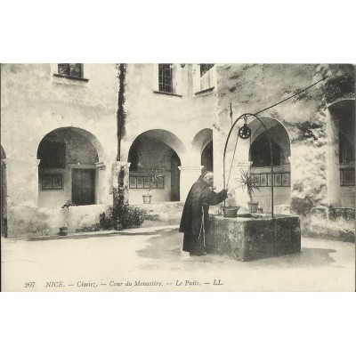 CPA - NICE, CIMIEZ, COUR DU MONASTERE vers 1910.