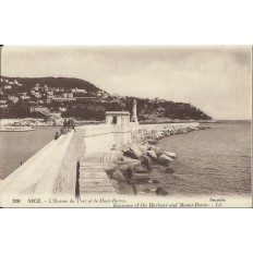 CPA - NICE, L'Entrée du Port et le Mont-Boron, vers1910
