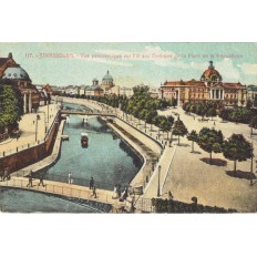CPA - STRASBOURG - Vue Sur L'Ill & Place De La République - Années 1920