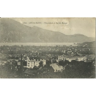 CPA: AIX-LES-BAINS. VUE GENERALE ET LAC DU BOURGET. Années 1910.