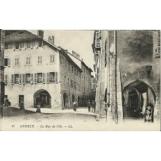 CPA: ANNECY. LA RUE DE L'ILE. Années 1900 .