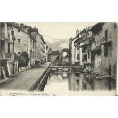 CPA: ANNECY. LE QUAI DE L'EVECHE. Années 1910 .