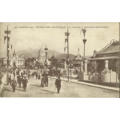 CPA: MARSEILLE EXPOSITION COLONIALE de1906, RUE D'ANNAM TOMBEAUX COCHINCHINOIS.