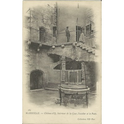 CPA: MARSEILLE, CHATEAU D'IF, INTERIEUR DE LA COUR, ANNEES 1900.
