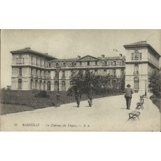 CPA: MARSEILLE, LE CHATEAU DU PHARO, VERS 1900.