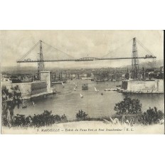 CPA: MARSEILLE, LE PONT TRANSBORDEUR, ENTREE DU PORT, ANNEES 1910.