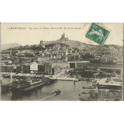 CPA: MARSEILLE, UN COIN DU VIEUX PORT, ANNEES 1900.