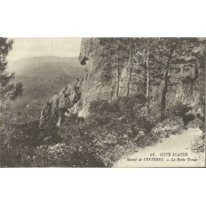 CPA: MASSIF DE L'ESTEREL, LA ROCHE TROUEE, Années 1910.