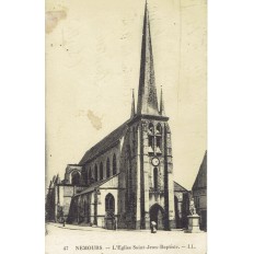 CPA - NEMOURS - L'Eglise Saint Jean Baptiste - Années 1930