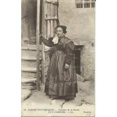 CPA: SAVOIE, COSTUME, LANSLEBOURG, ANNEES 1910.