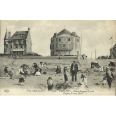 CPA: PARAME. HOTEL DUGUAY-TROUIN (Animée), en 1900