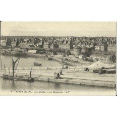 CPA: SAINT-MALO, LES BASSINS & LES REMPARTS, années 1900