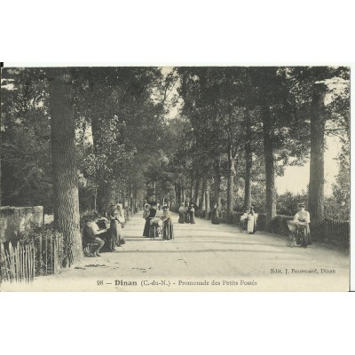 CPA: DINAN, Promenade des Petits Fossés, vers 1910