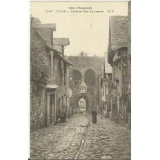 CPA: DINAN,Porte et rue du Jerzual, années 1900