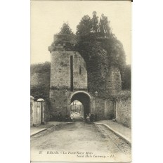 CPA: DINAN, la Porte Saint-Malo, vers 1910