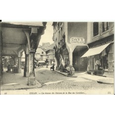 CPA: DINAN, Maisons rue des Cordeliers, vers 1900