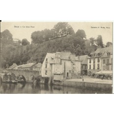 CPA: DINAN, Le Vieux Pont, Le Café du Port, vers 1900