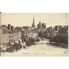 CPA: GUINGAMP, La Place du Centre, années 1900