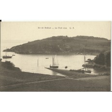 CPA: ILE de BREHAT, Le Port clos, années 1900