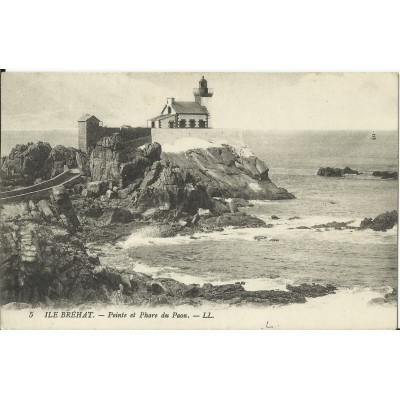 CPA: ILE de BREHAT, Pointe et Phare du Paon, vers 1910