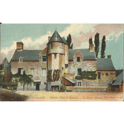 CPA: GUINGAMP, Ancienne Abbaye de Ste-Croix, vers 1910