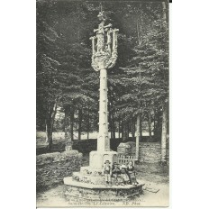 CPA: SAINT-HERBOT le Calvaire, Animée, vers 1900