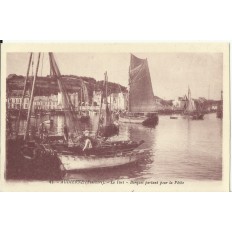 CPA: AUDIERNE, Barques partant à la Peche, vers 1930