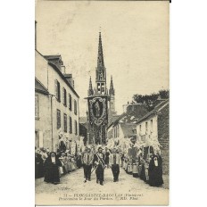 CPA: PLOUGASTEL-DAOULAS, Procession le jour du Pardon, années 1900