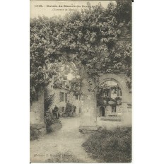 CPA: MORLAIX, Entrée du Manoir du Bourguel, années 1900