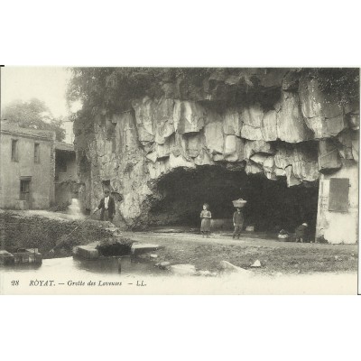 CPA: ROYAT, GROTTE DES LAVEUSES, vers 1900