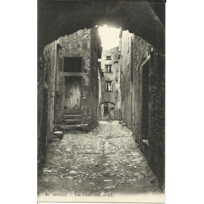 CPA: ROYAT, une Vieille rue, vers 1900