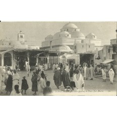 CPA TUNISIE, vers 1900, TUNIS, MOSQUEE SIDI-MAHREZ ET PLACE BAB-SOUIKA.