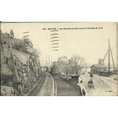 CPA: NANTES, Les Rochers de Ste-Anne à l'entrée du Port, années 1920.