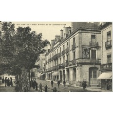 CPA: NANTES, PLACE ET HOTEL DE LA DUCHESSE-ANNE, vers 1920.