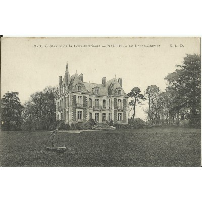 CPA: NANTES, CHATEAU de DOUET-GARNIER, vers 1900