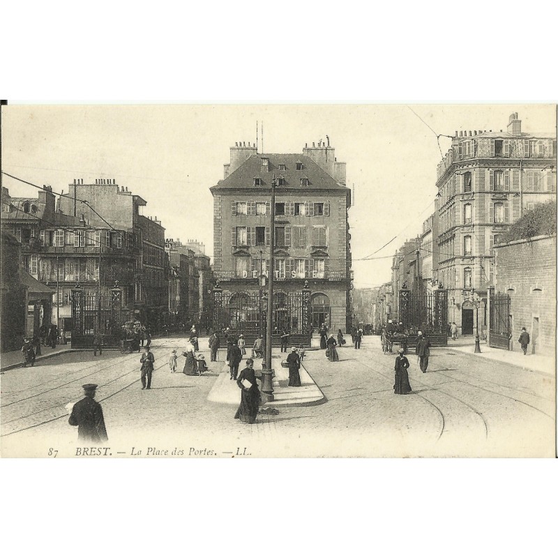 CPA BREST - Place des Portes - La rue de Siam et la