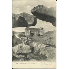 CPA: TREGASTEL, Le Castel Sainte-Anne et les Tortues, années 1920