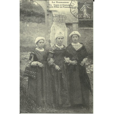 CPA (REPROD.): NORMANDIE, Type de Costumes, vers 1900.