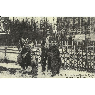 CPA: (REPRO). PARIS, Le Montreur d'Ours, vers 1900.