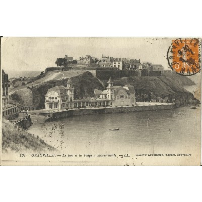 CPA: GRANVILLE, Le Roc et la Plage à Marée Haute, vers 1920