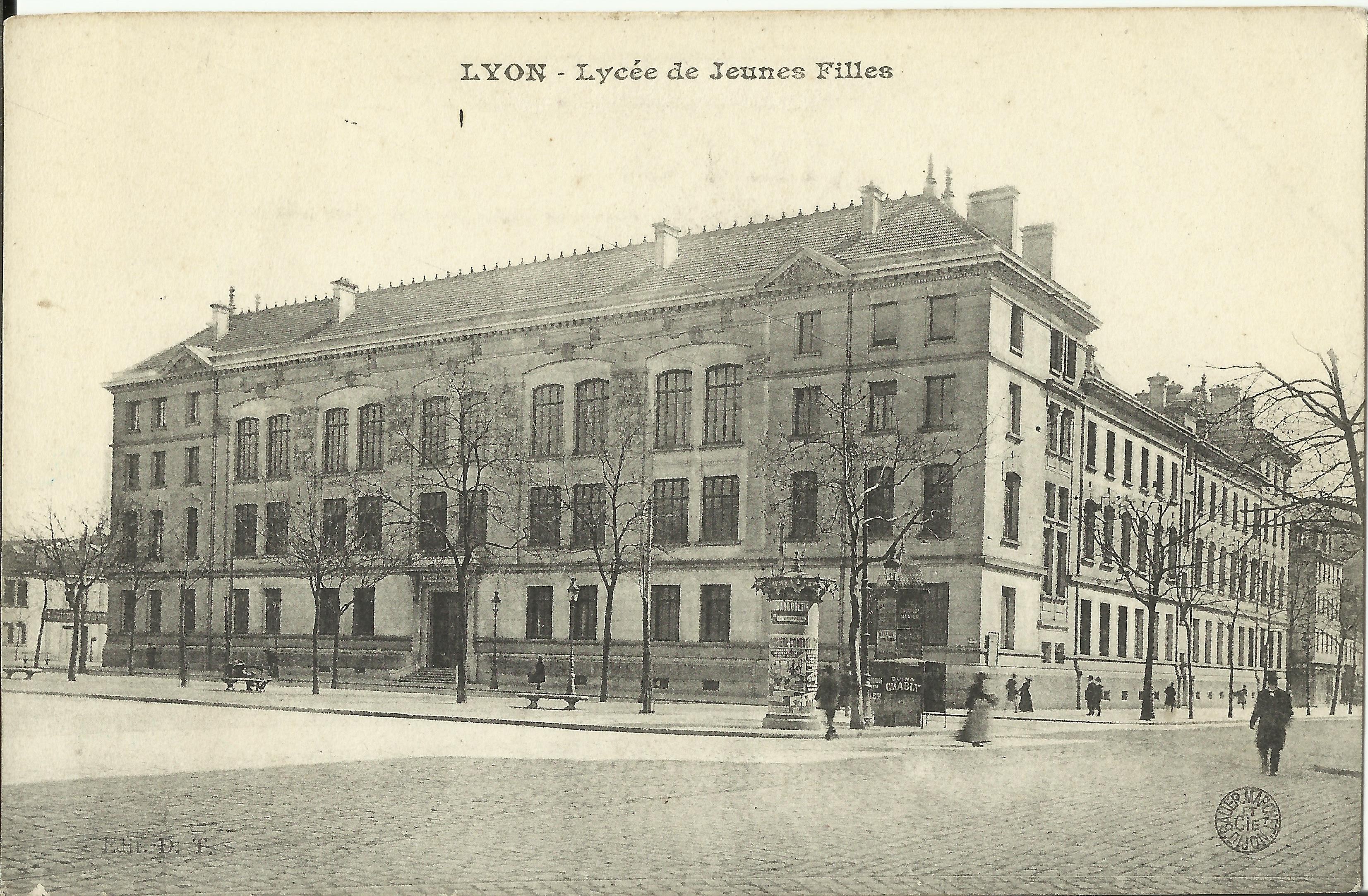Photo de classe 1ere C de 1972, Lycée De Jeunes Filles - Copains d'avant