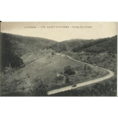 CPA - SAINT-ANTHEME, Vallée de l'Enfer, vers 1910.