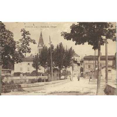 CPA: PONCIN, Entrée du Village, vers 1920