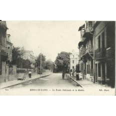 CPA: MERS-LES-BAINS, La Route Nationale et la Mairie, vers 1910