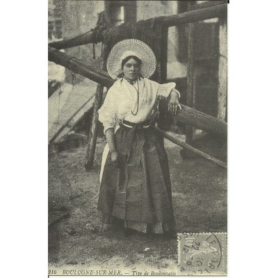CPA: (REPRO). BOULOGNE-sur-MER, Type de Boulonnaise, vers 1910