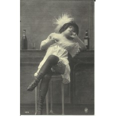 CPA: (REPRO). Pose Féminine, La Tentation, vers 1900
