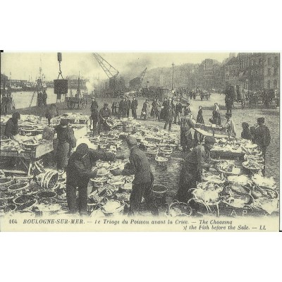 CPA: (REPRO). BOULOGNE-sur-MER, Le Triage du Poisson, vers 1900.