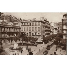 CPA: ALGERIE, ALGER, Place et Statue du Maréchal Bugeaud, années 1920