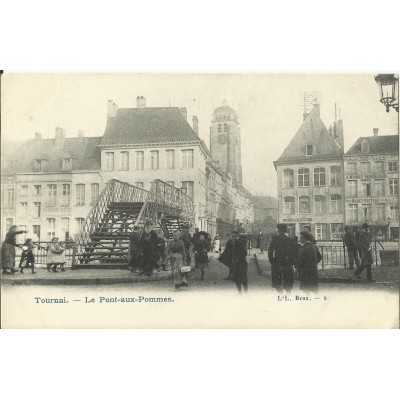 CPA: BELGIQUE, TOURNAI, Le Pont-aux-Pommes, Animé, vers 1900